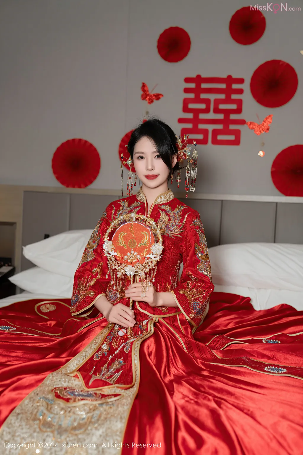 XIUREN No.8376 – 8385 (830 photos)