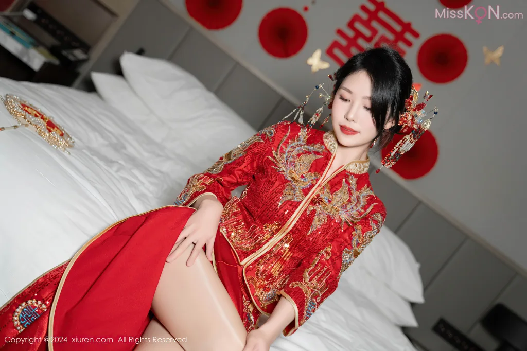 XIUREN No.8376 – 8385 (830 photos)