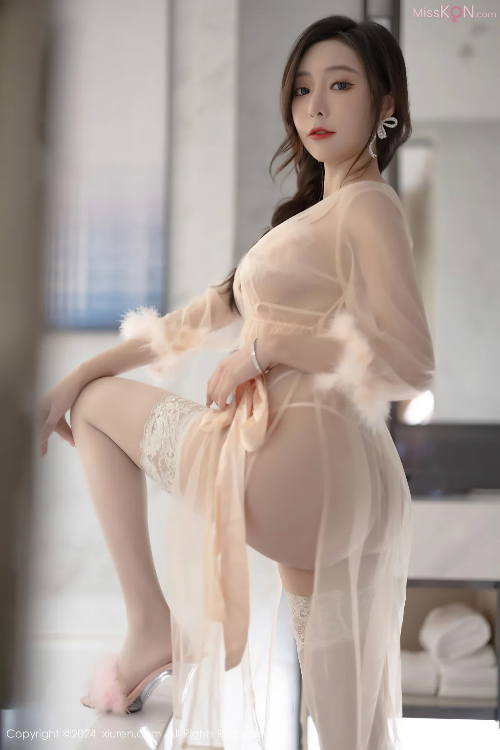 XIUREN No.8376 – 8385 (830 photos)