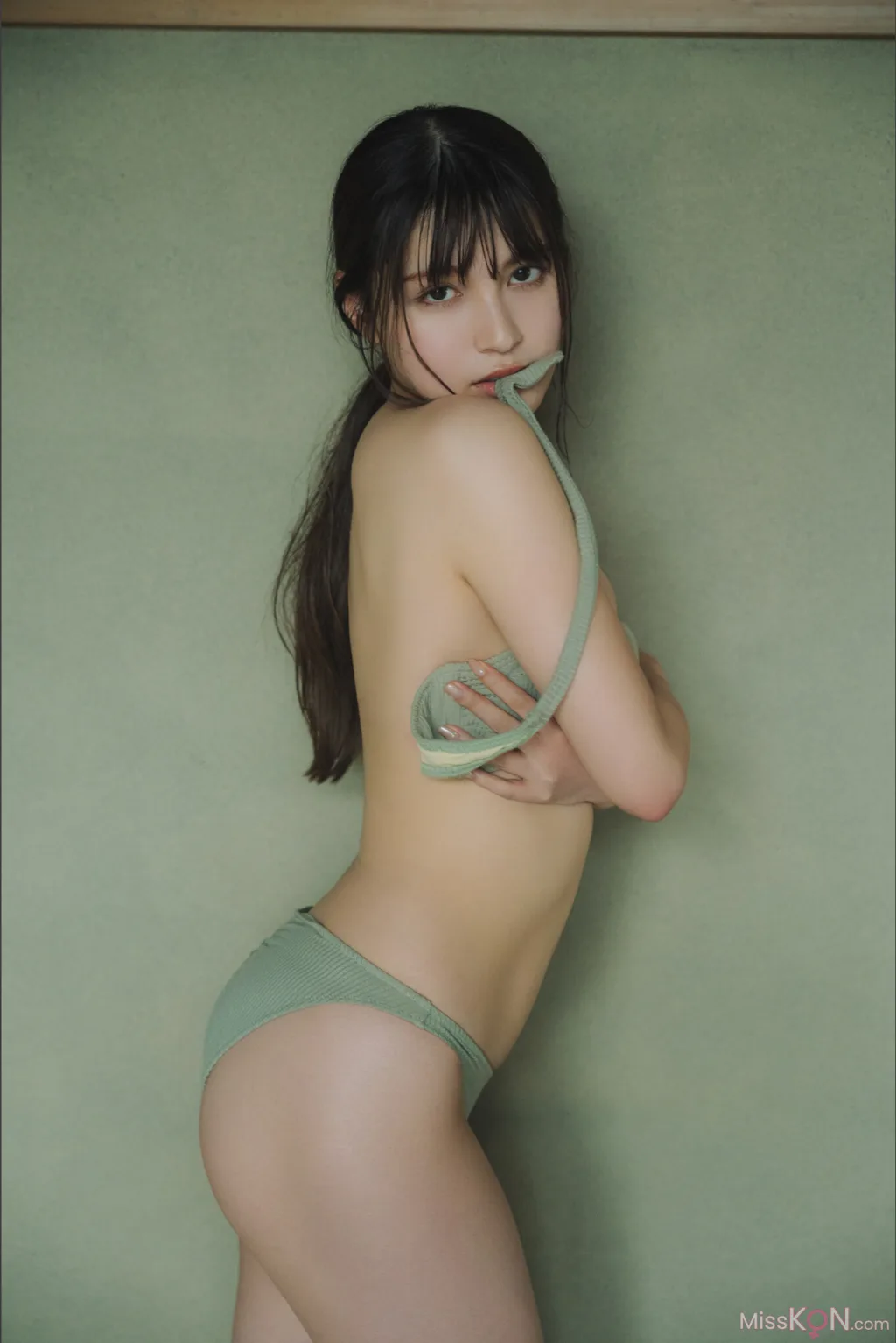[JP] Yui Kojina (神志那結衣): ジーナに恋して Vol.1 (56 photos)