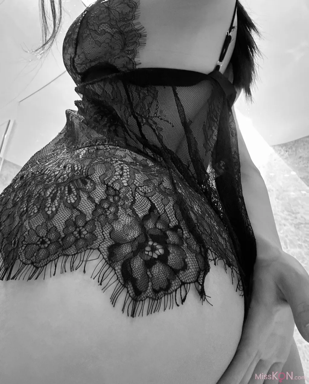 金希儿Cindy: 蕾丝情趣蜜桃臀 (25 photos)