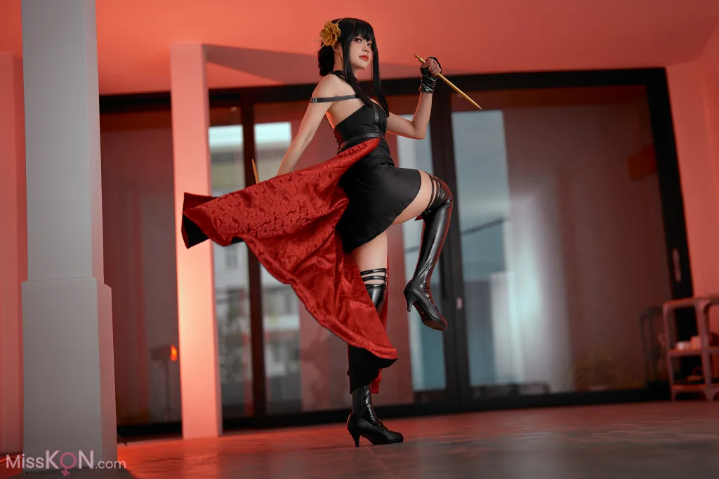 Coser@PingPing: Yor (81 photos)