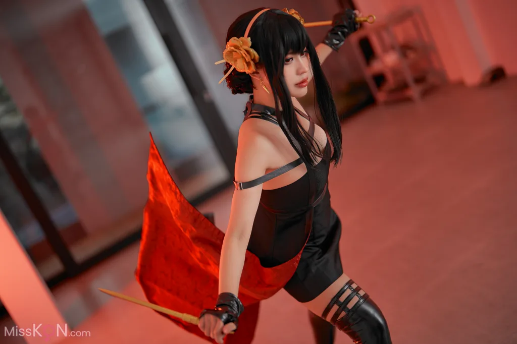 Coser@PingPing: Yor (81 photos)
