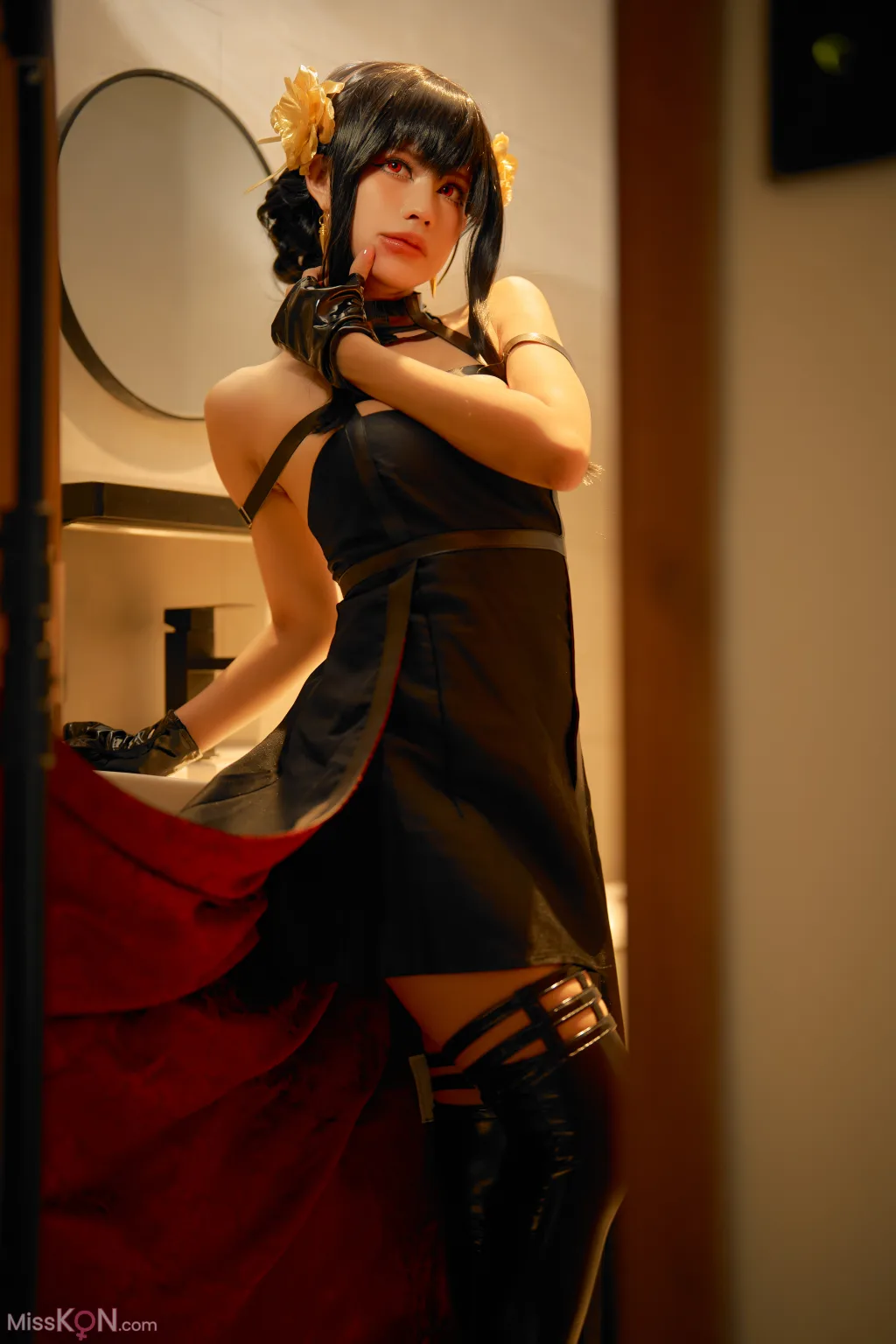 Coser@PingPing: Yor (81 photos)