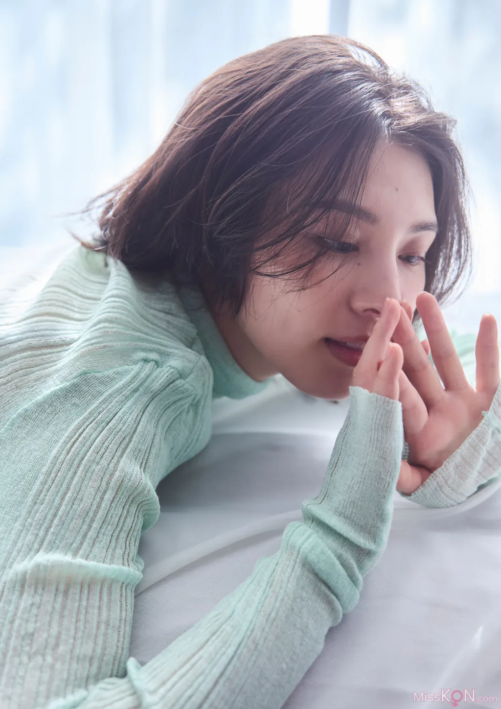 [JP] Iori Sagara (相樂伊織): 背中から抱きしめて (52 photos)