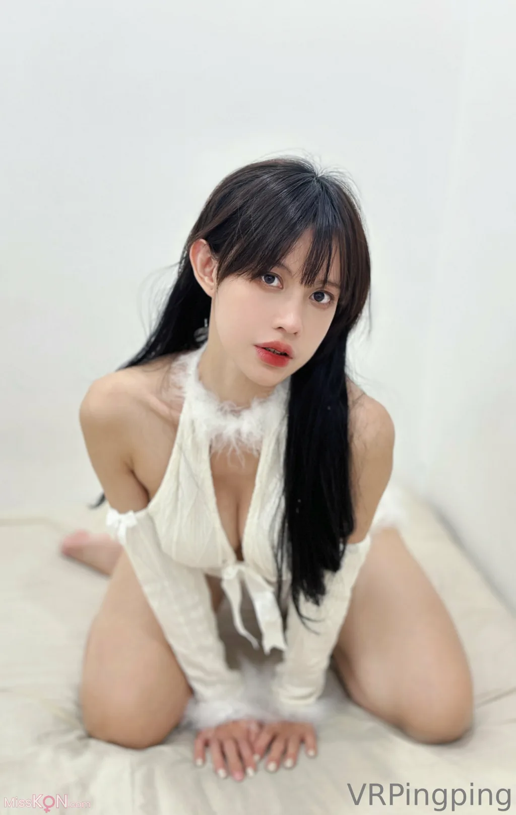 Coser@PingPing: Fluffy White (17 photos)