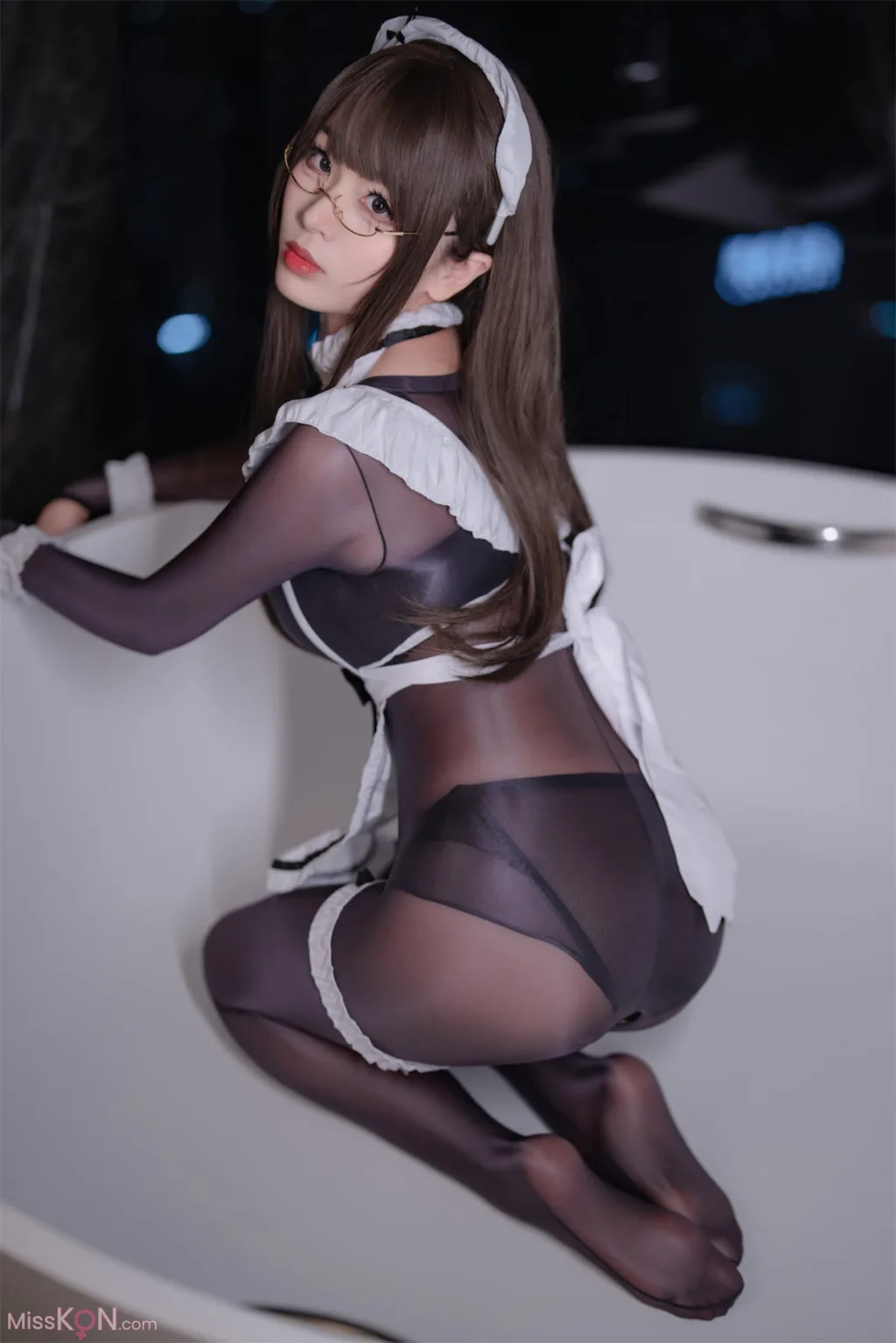 Coser@轩萧学姐: 连体丝女仆 (90 photos)