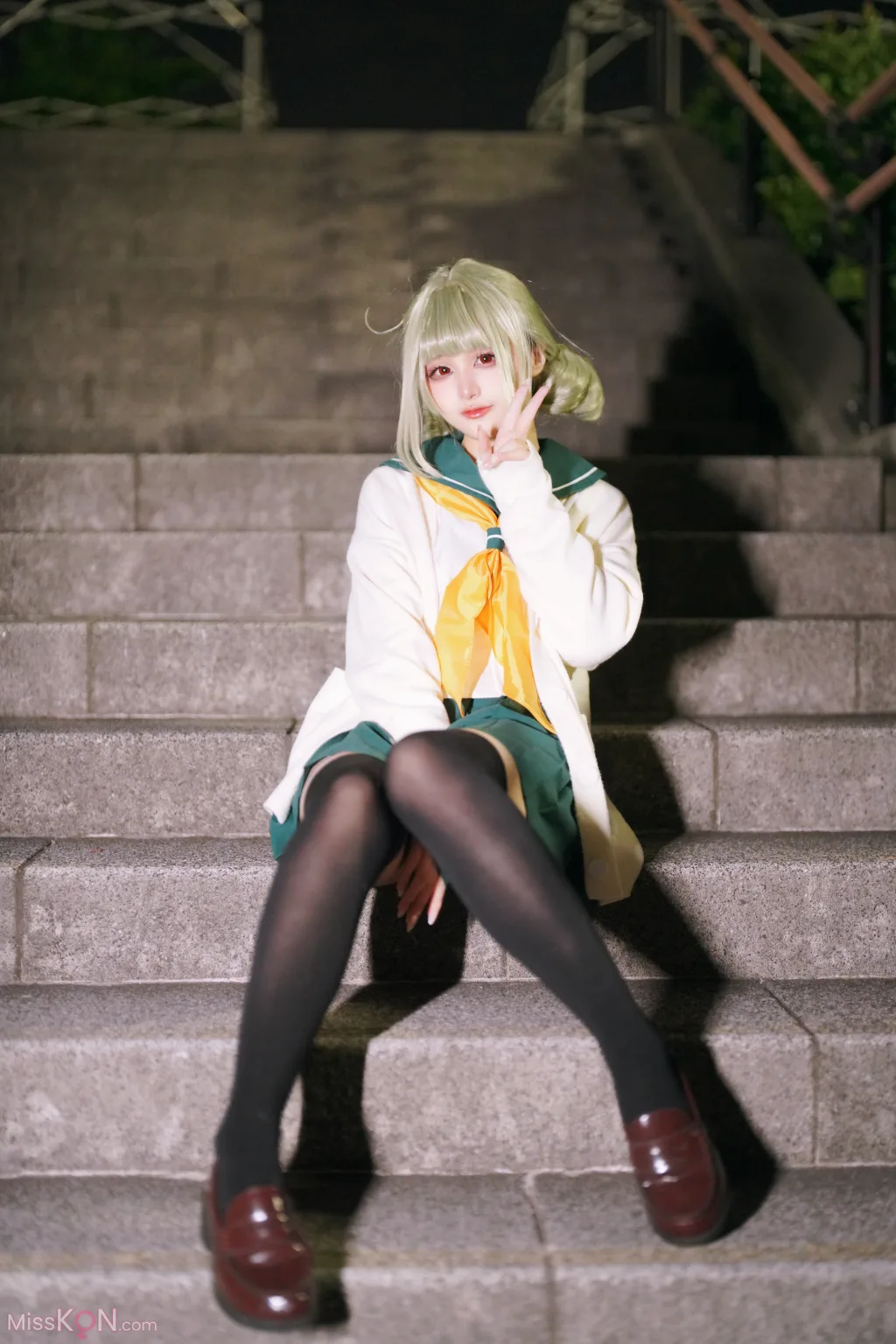 Coser@幼愛Youmeko: 小琪舞JK制服 (48 photos)