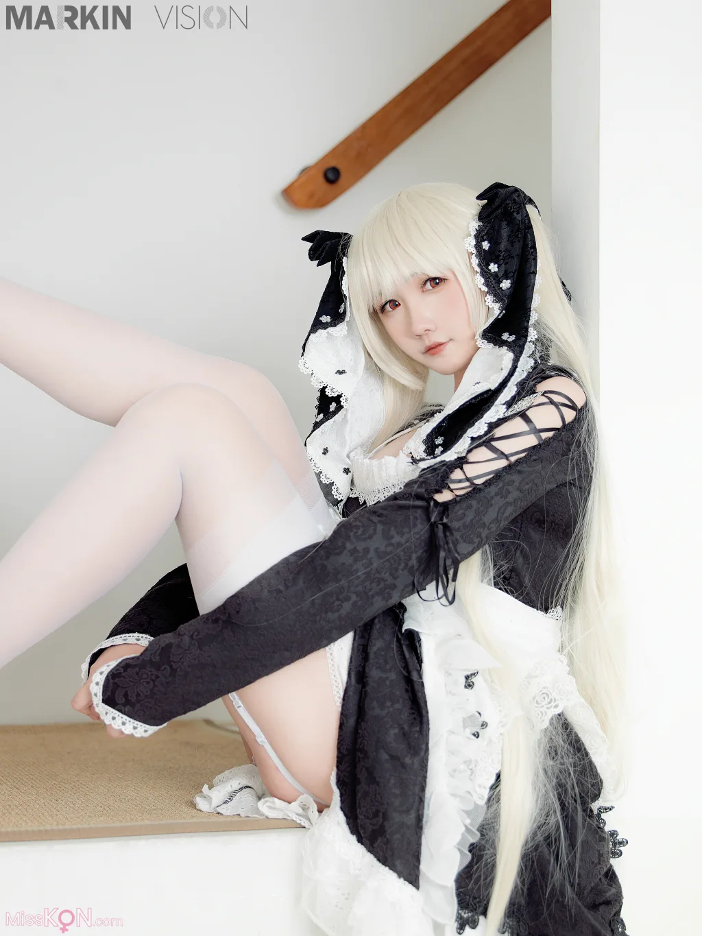 Coser@麻花麻花酱: 可畏女仆 (15 photos)