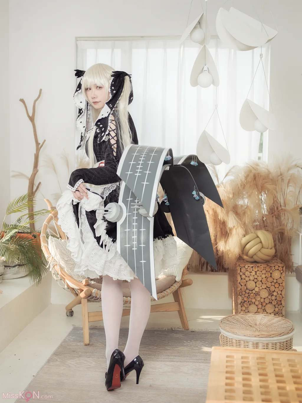 Coser@麻花麻花酱: 可畏女仆 (15 photos)