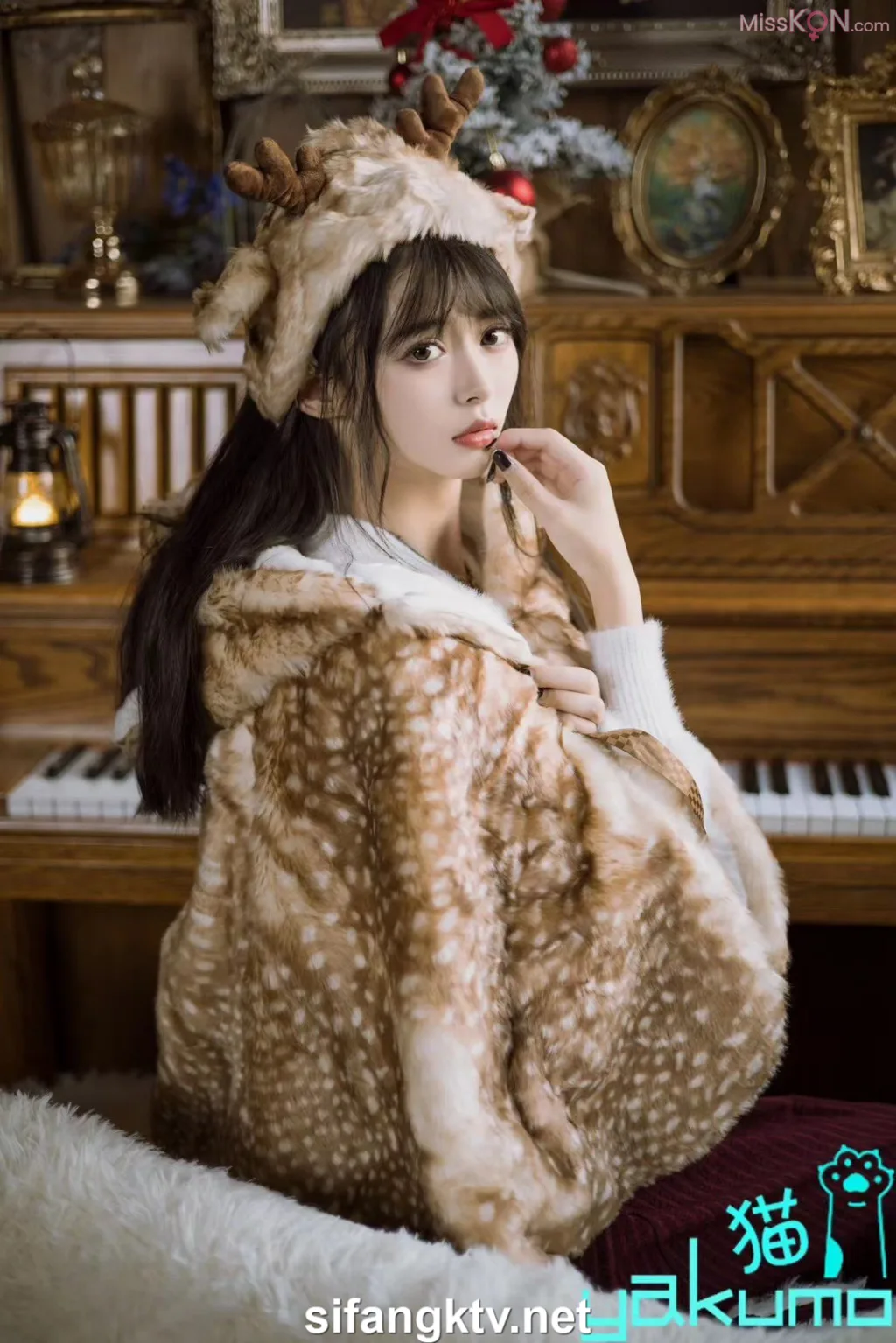 Coser@yakumo猫: 顶级情色摄影 身材超棒极限诱惑私拍 (177 photos )