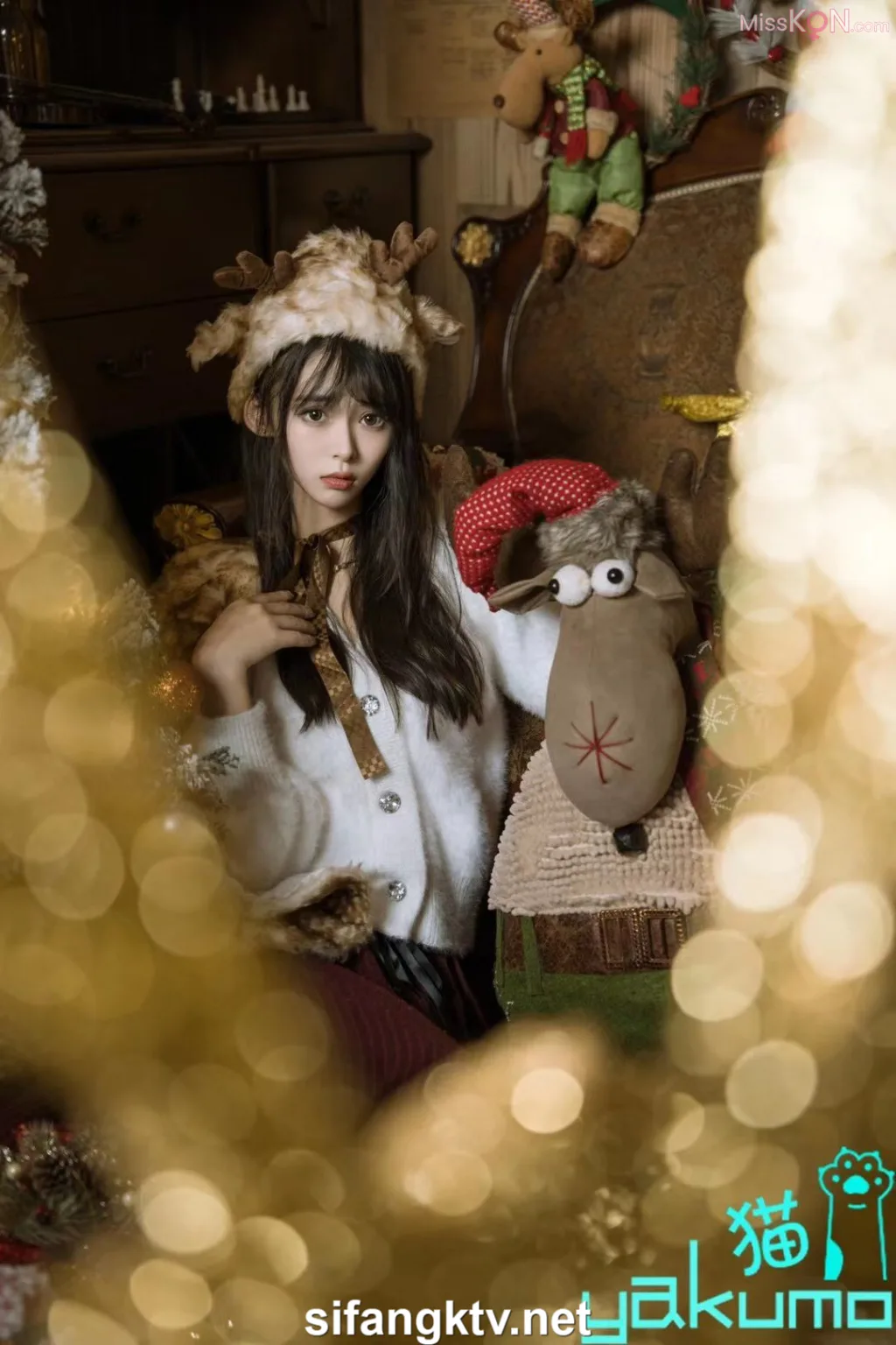 Coser@yakumo猫: 顶级情色摄影 身材超棒极限诱惑私拍 (177 photos )