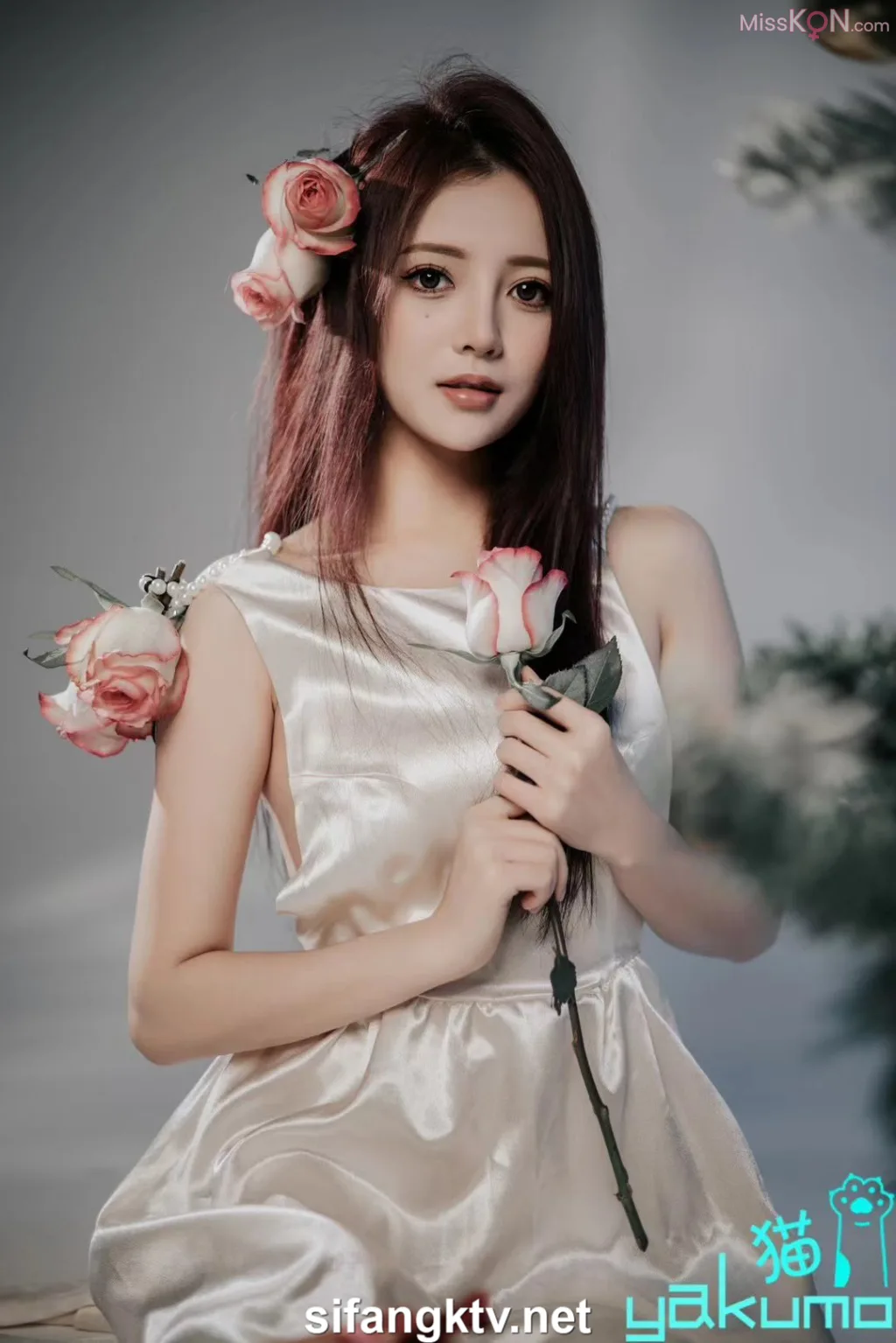 Coser@yakumo猫: 顶级情色摄影 身材超棒极限诱惑私拍 (177 photos )