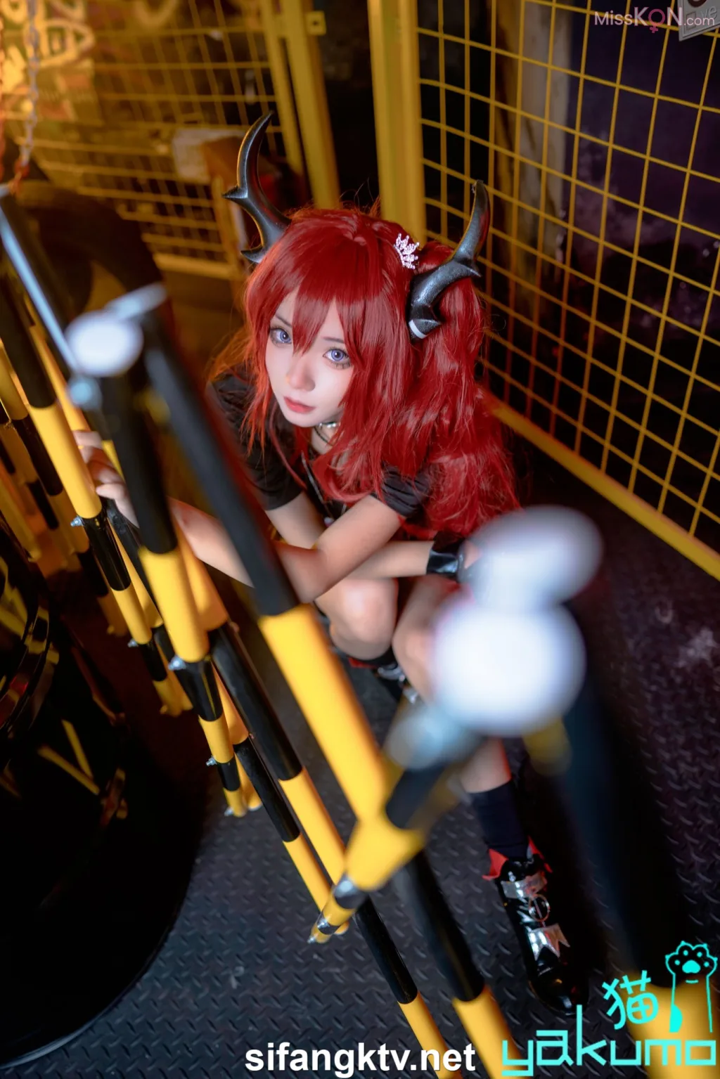 Coser@yakumo猫: 顶级情色摄影 身材超棒极限诱惑私拍 (177 photos )