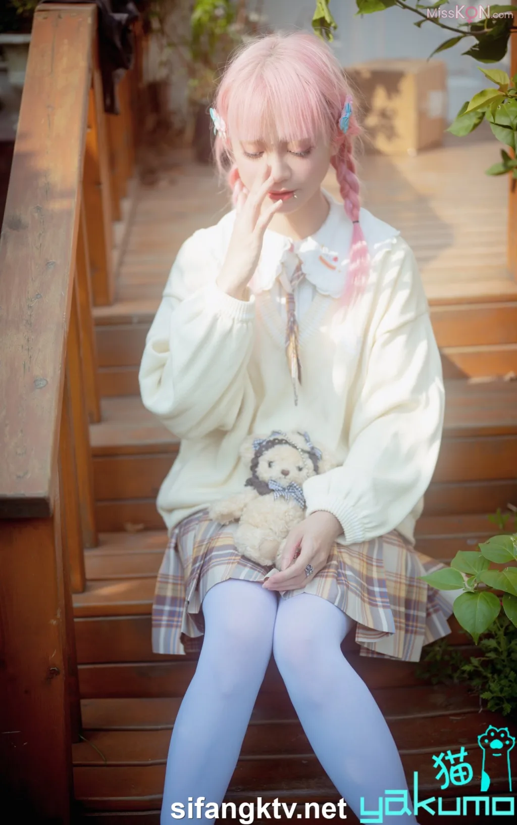 Coser@yakumo猫: 顶级情色摄影 身材超棒极限诱惑私拍 (177 photos )