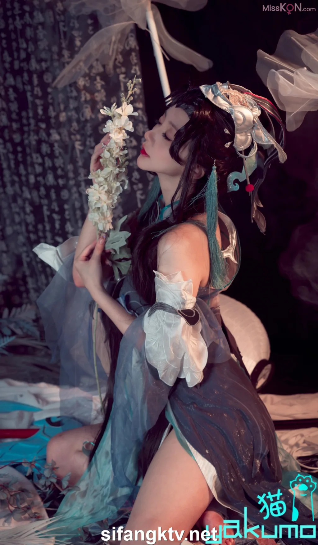 Coser@yakumo猫: 顶级情色摄影 身材超棒极限诱惑私拍 (177 photos )