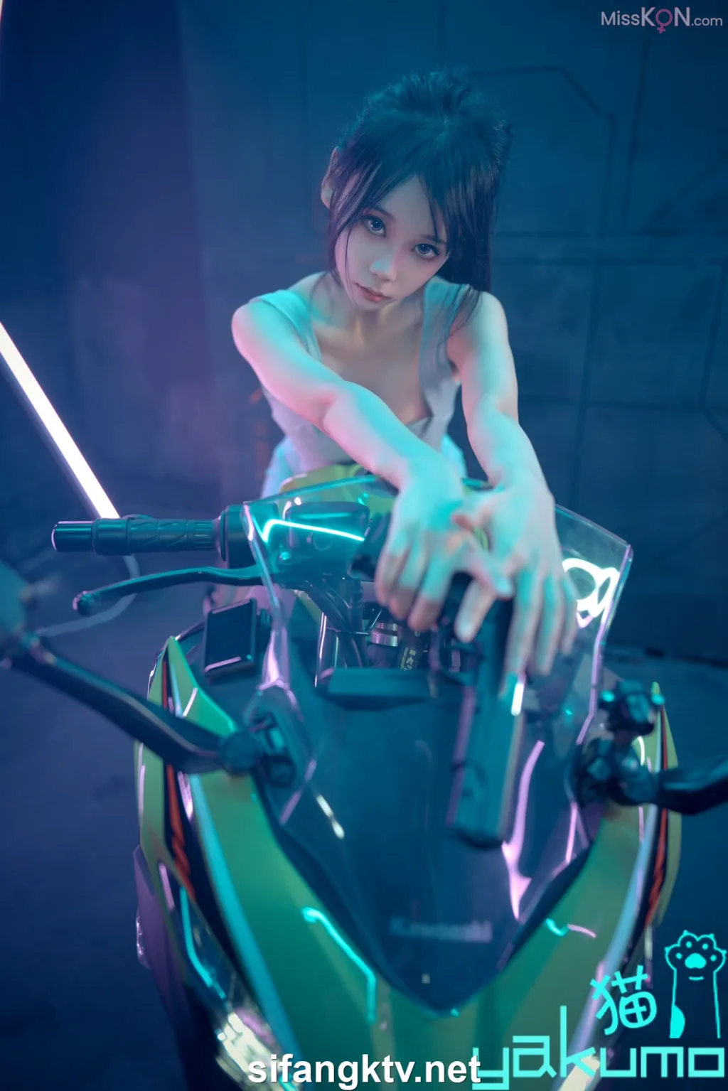 Coser@yakumo猫: 顶级情色摄影 身材超棒极限诱惑私拍 (177 photos )