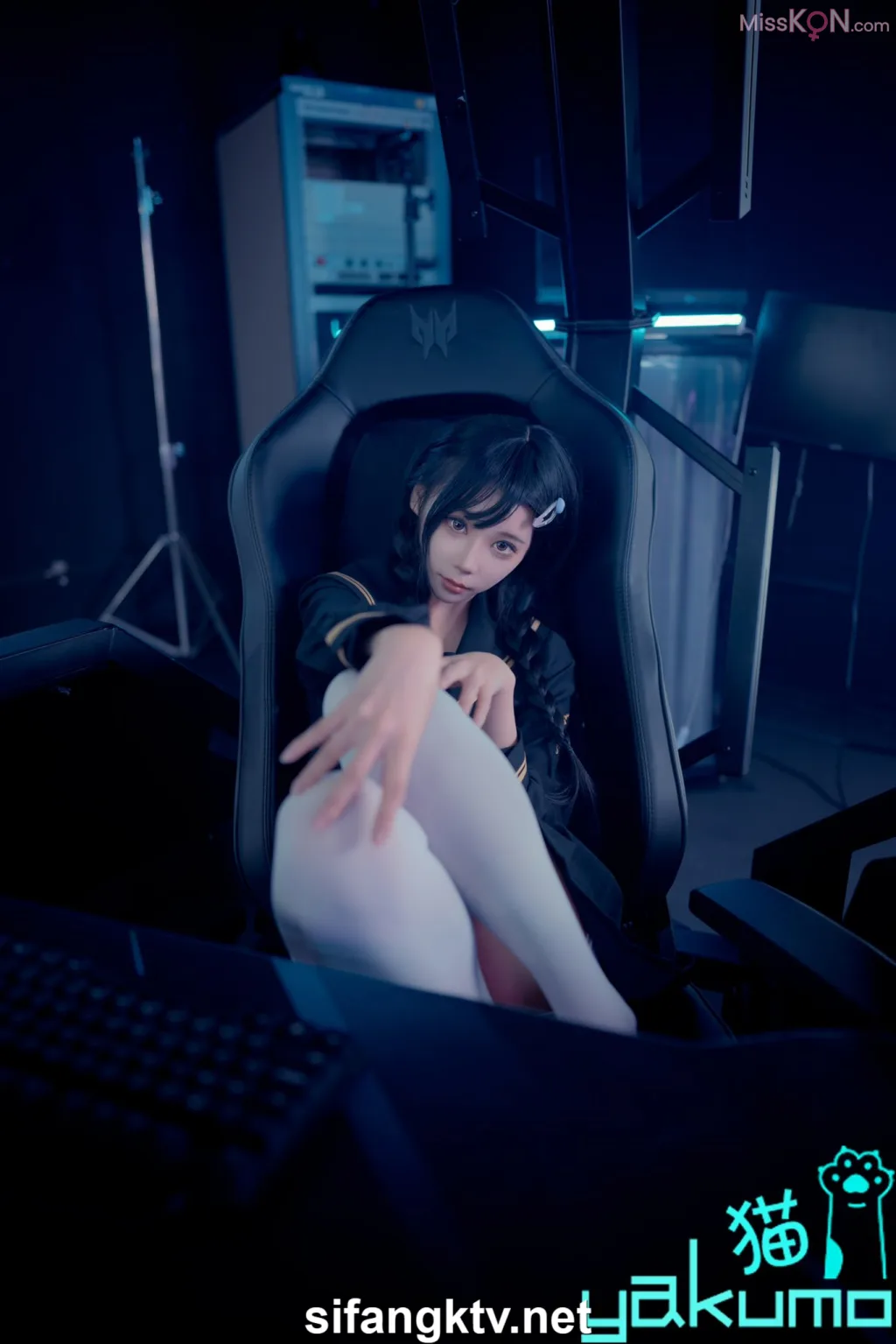 Coser@yakumo猫: 顶级情色摄影 身材超棒极限诱惑私拍 (177 photos )