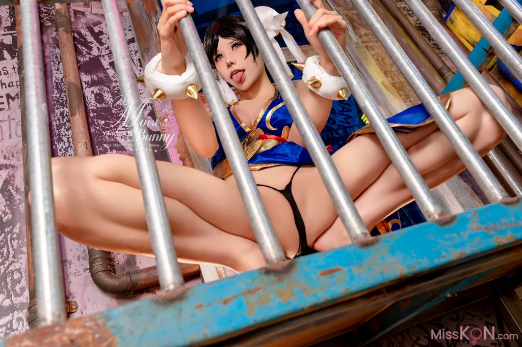 Coser@黏黏团子兔: 2月作品『街霸-春丽』桃花旗袍 (86 photos )