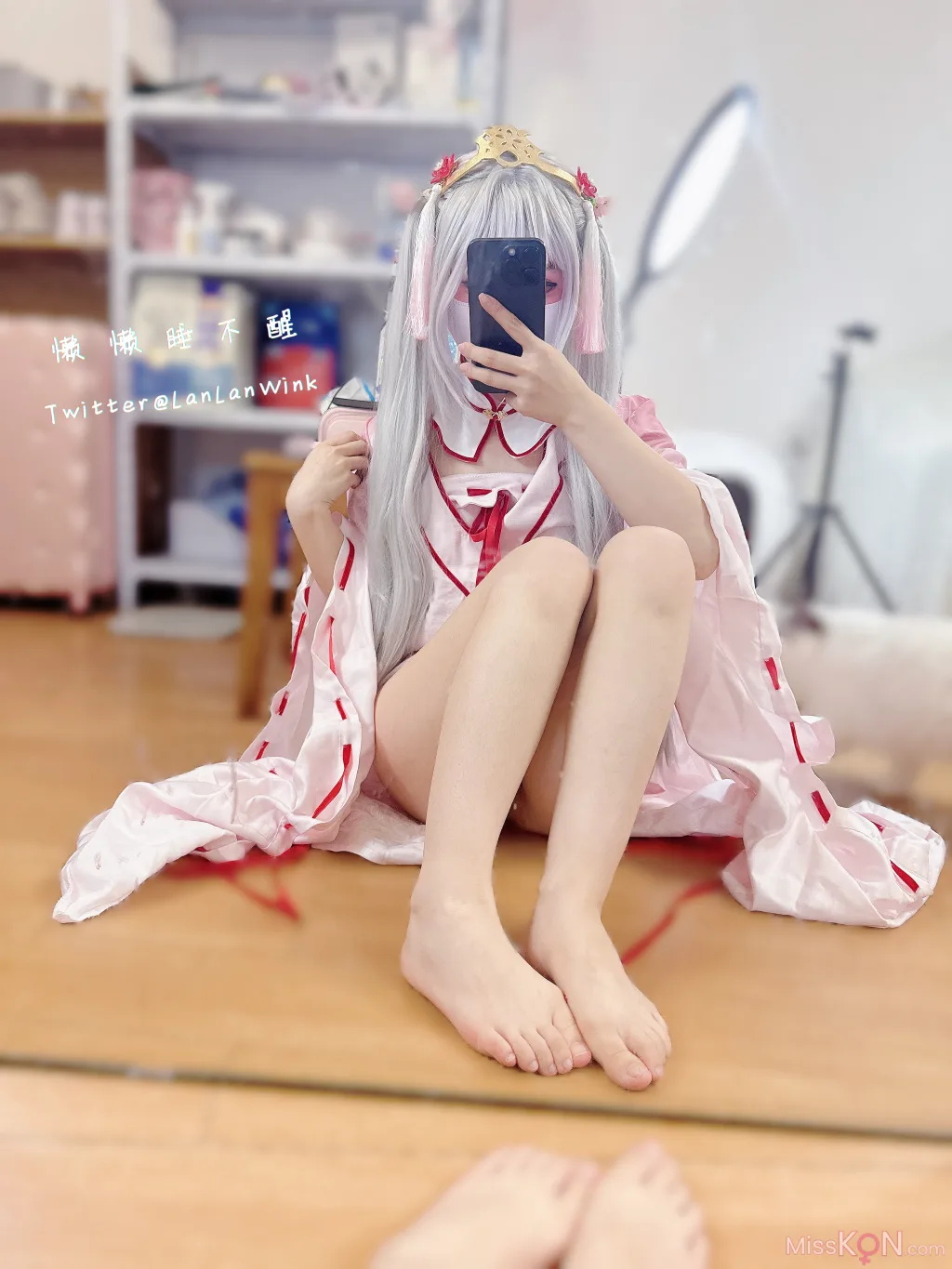 Coser@懒懒睡不醒 &amp; 朝武芳乃: 极品嫩妹 捆绑jk (55 photos )
