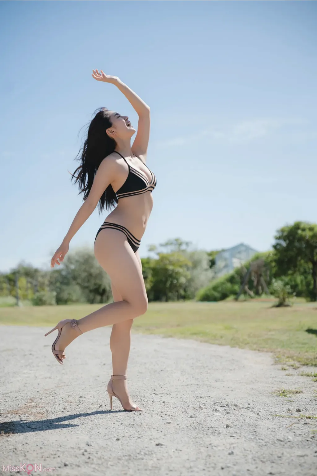 [JP] Toyoda Runa (豊田ルナ): 無邪気な熱視線 Vol.1 (56 photos) – Page 2