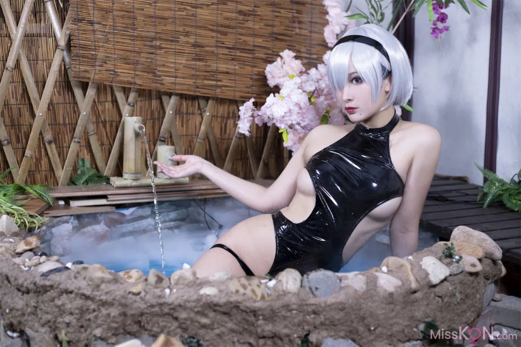 Coser@洛璃LoLiSAMA: 尼尔：机械纪元 2B 竞泳 (59 photos)