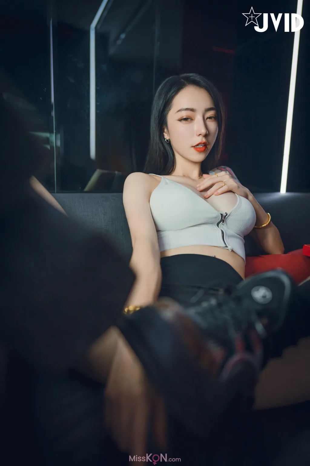 [JVID] 飄飄哥: 飄飄跟蹤綁架迷姦情色妄想🔞強灌春藥🔞粉粉+透透🥵藥效太強💦讓美少女飄飄完全順從🥵 (206 photos)