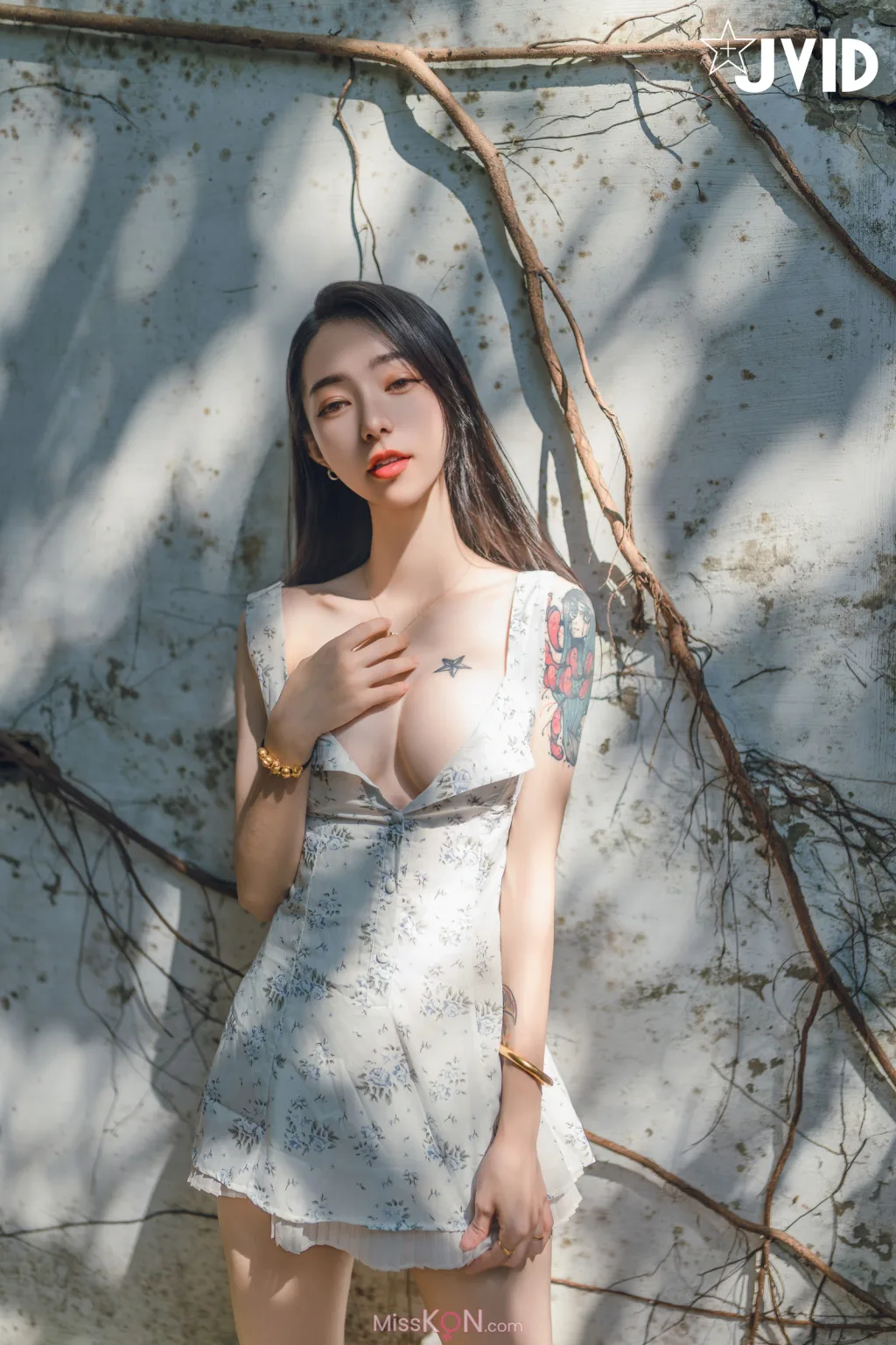 [JVID] 飄飄哥: 飄飄跟蹤綁架迷姦情色妄想🔞強灌春藥🔞粉粉+透透🥵藥效太強💦讓美少女飄飄完全順從🥵 (206 photos)
