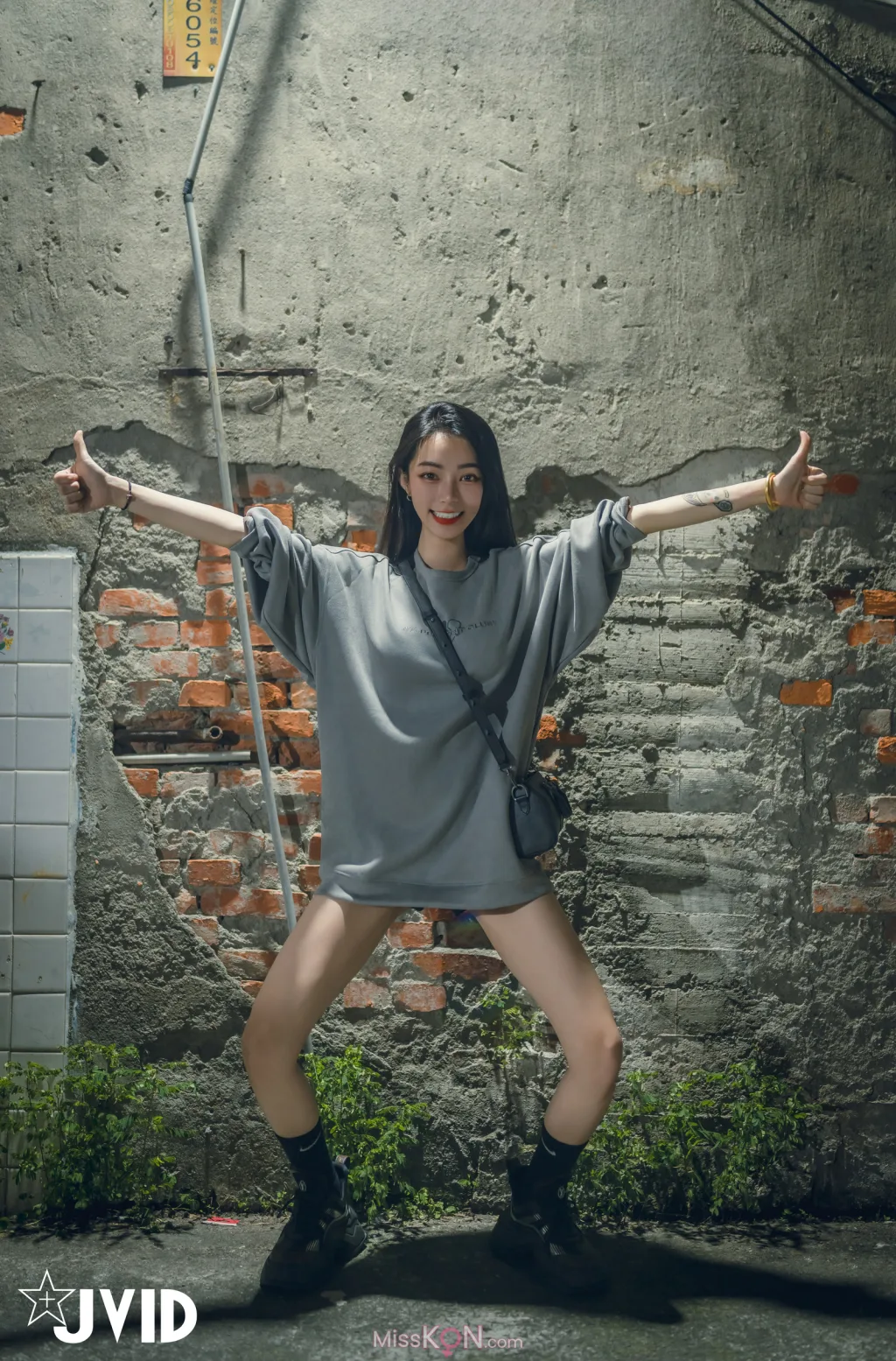 [JVID] 飄飄哥: 飄飄跟蹤綁架迷姦情色妄想🔞強灌春藥🔞粉粉+透透🥵藥效太強💦讓美少女飄飄完全順從🥵 (206 photos)