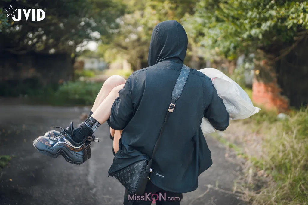 [JVID] 飄飄哥: 飄飄跟蹤綁架迷姦情色妄想🔞強灌春藥🔞粉粉+透透🥵藥效太強💦讓美少女飄飄完全順從🥵 (206 photos)