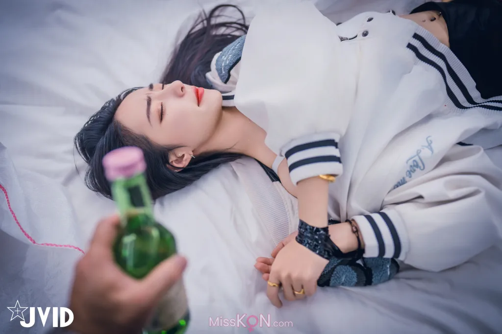 [JVID] 飄飄哥: 飄飄跟蹤綁架迷姦情色妄想🔞強灌春藥🔞粉粉+透透🥵藥效太強💦讓美少女飄飄完全順從🥵 (206 photos)