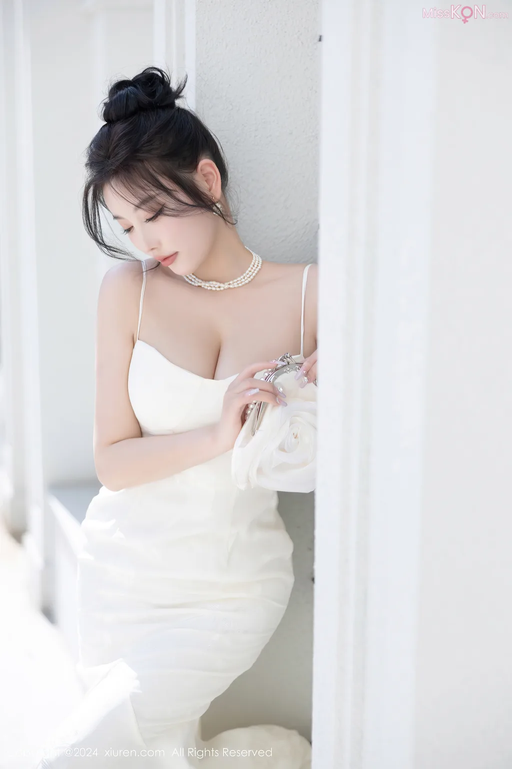XIUREN No.8536 – 8545 (846 photos)