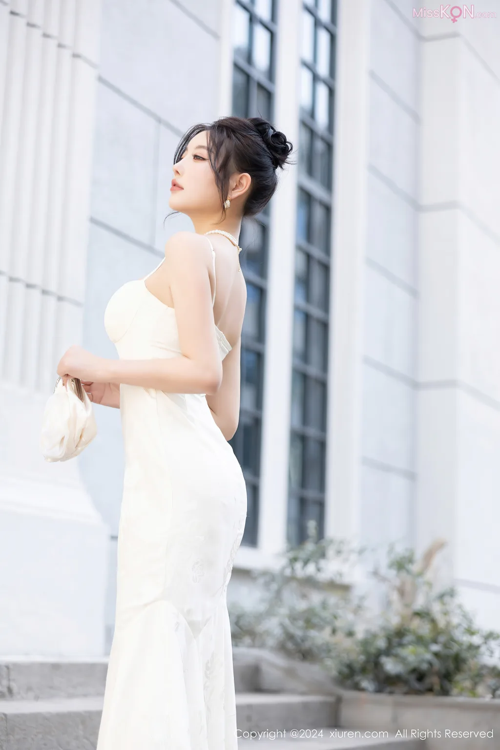 XIUREN No.8536 – 8545 (846 photos)