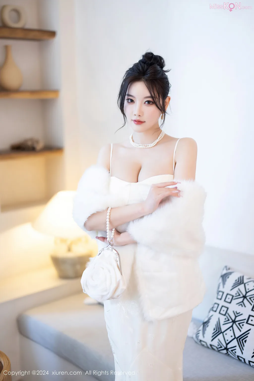 XIUREN No.8536 – 8545 (846 photos)
