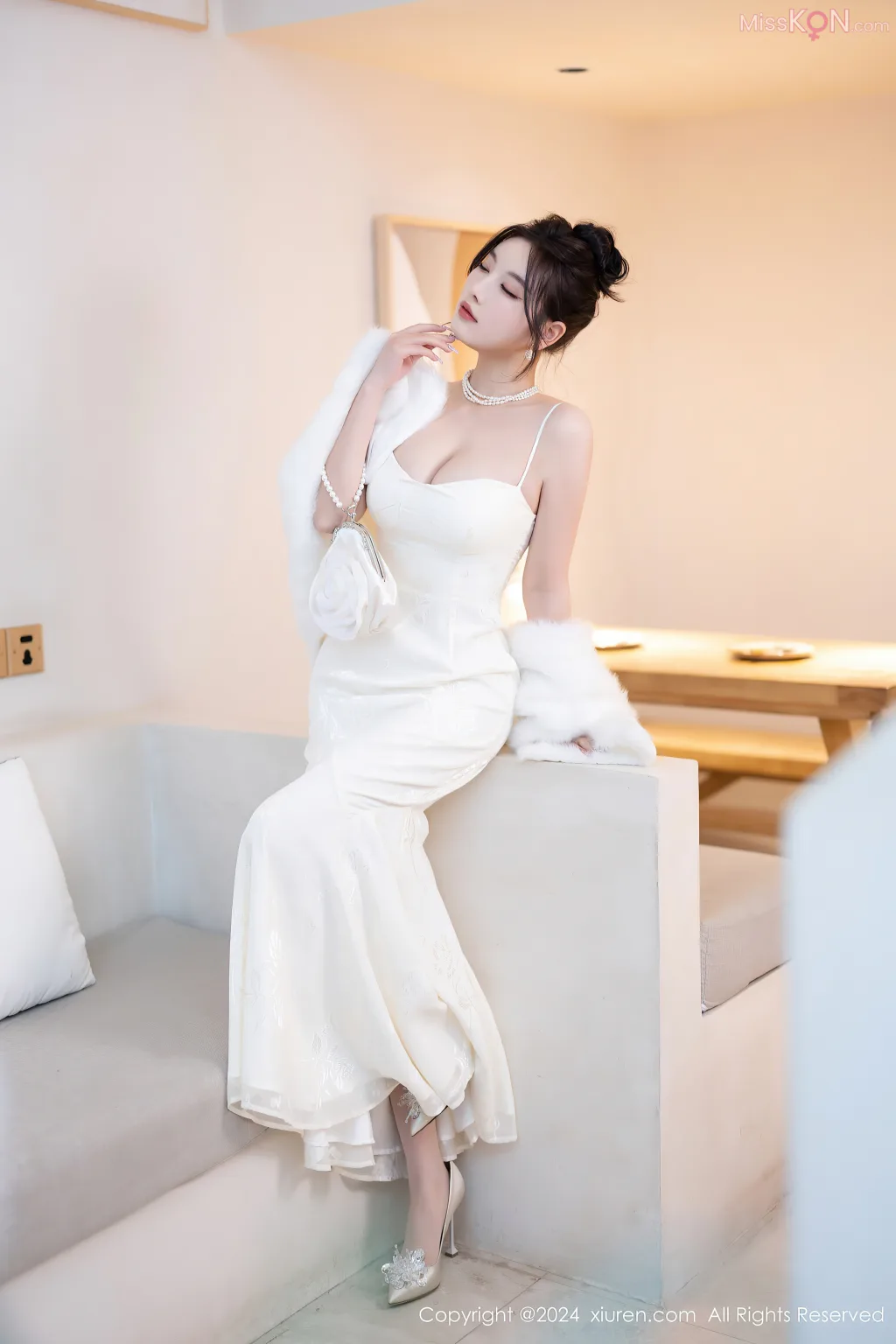 XIUREN No.8536 – 8545 (846 photos)