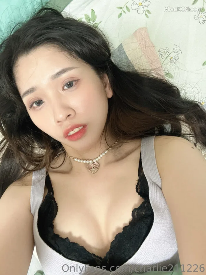 茶理: TW電玩少女 妹OnlyFan日常私拍&amp;約拍花絮 (72 photos )