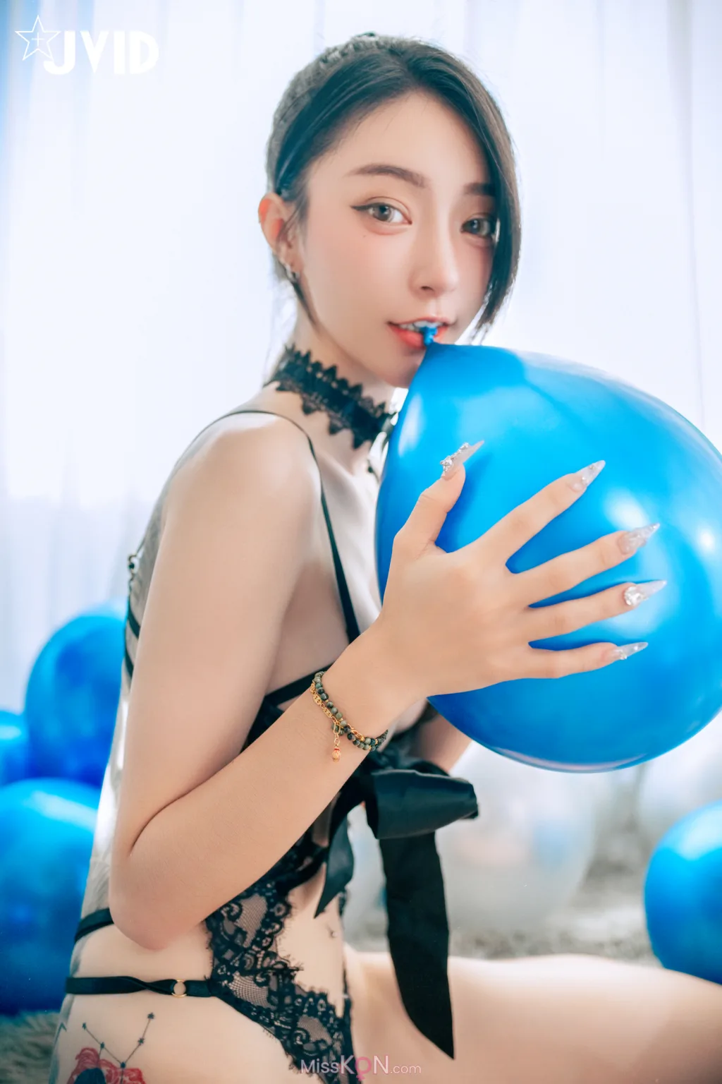 [JVID] 飄飄哥: 色色の裸體生日趴－飄飄🎂慶生被脫光光塗抹奶油😳 (247 photos)