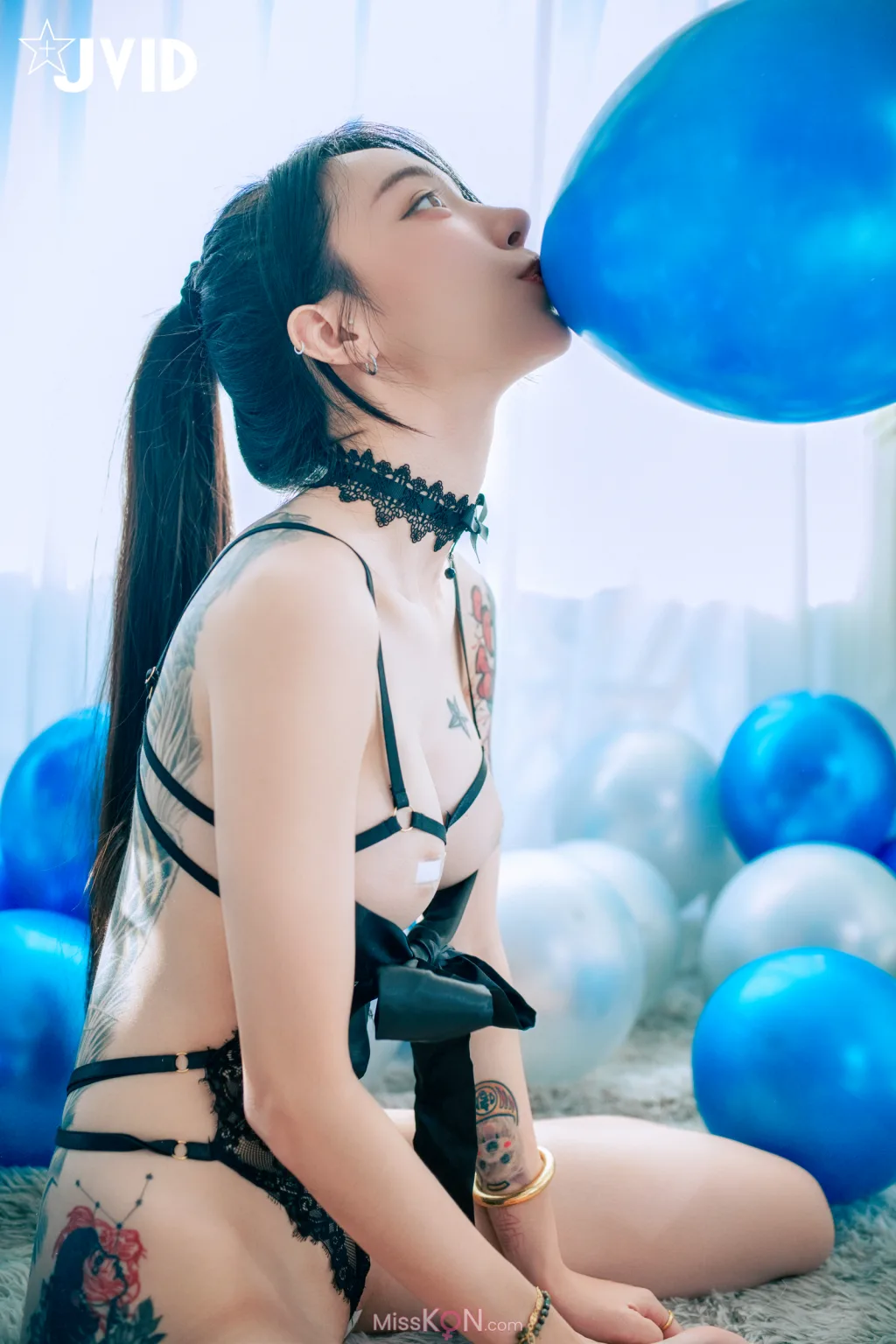 [JVID] 飄飄哥: 色色の裸體生日趴－飄飄🎂慶生被脫光光塗抹奶油😳 (247 photos)