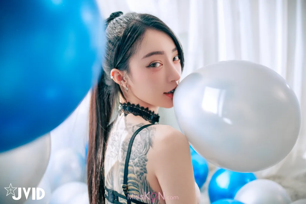 [JVID] 飄飄哥: 色色の裸體生日趴－飄飄🎂慶生被脫光光塗抹奶油😳 (247 photos)