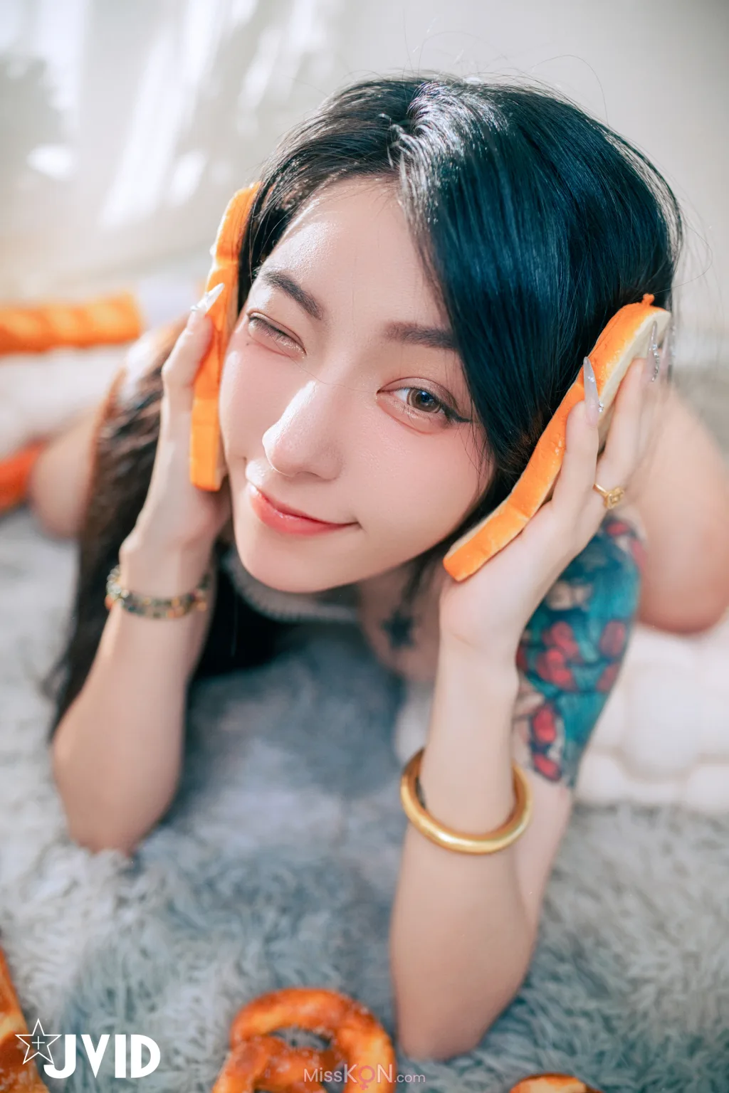 [JVID] 飄飄哥: 色色の裸體生日趴－飄飄🎂慶生被脫光光塗抹奶油😳 (247 photos)