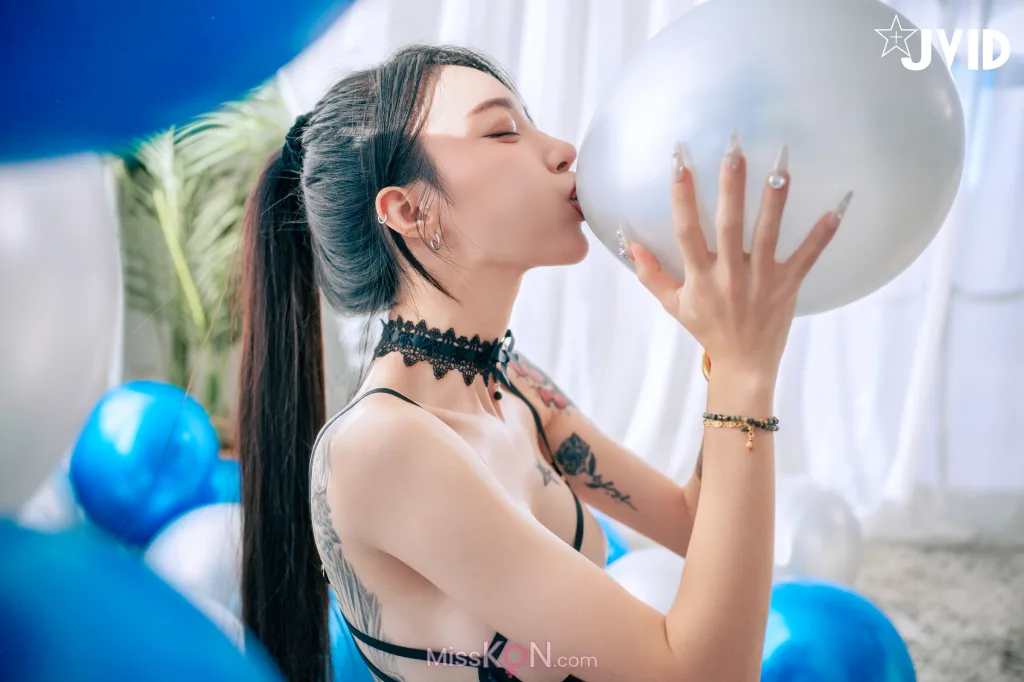 [JVID] 飄飄哥: 色色の裸體生日趴－飄飄🎂慶生被脫光光塗抹奶油😳 (247 photos)