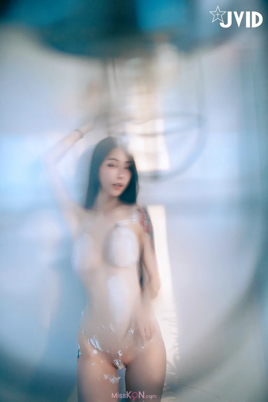 [JVID] 飄飄哥: 色色の裸體生日趴－飄飄🎂慶生被脫光光塗抹奶油😳 (247 photos)