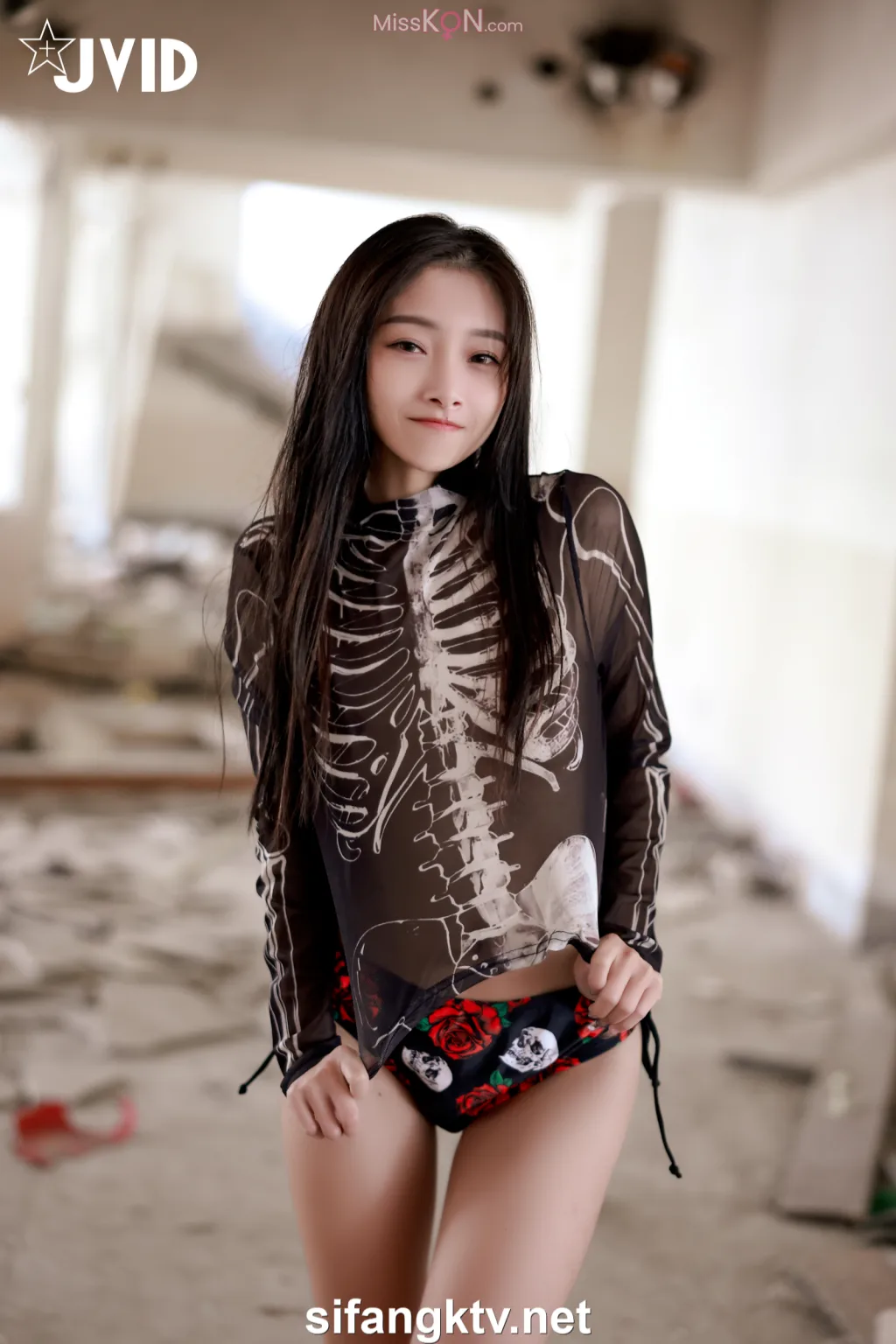 [JVID] 小隻馬霓霓: 🎃廢墟開趴一絲不掛🎃性感調皮誘惑全裸無碼尺度毫無保留全解放🔥 (107 photos) – Page 3