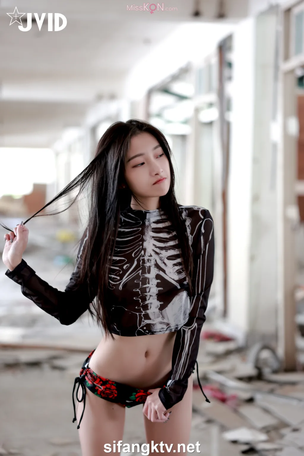 [JVID] 小隻馬霓霓: 🎃廢墟開趴一絲不掛🎃性感調皮誘惑全裸無碼尺度毫無保留全解放🔥 (107 photos) – Page 4