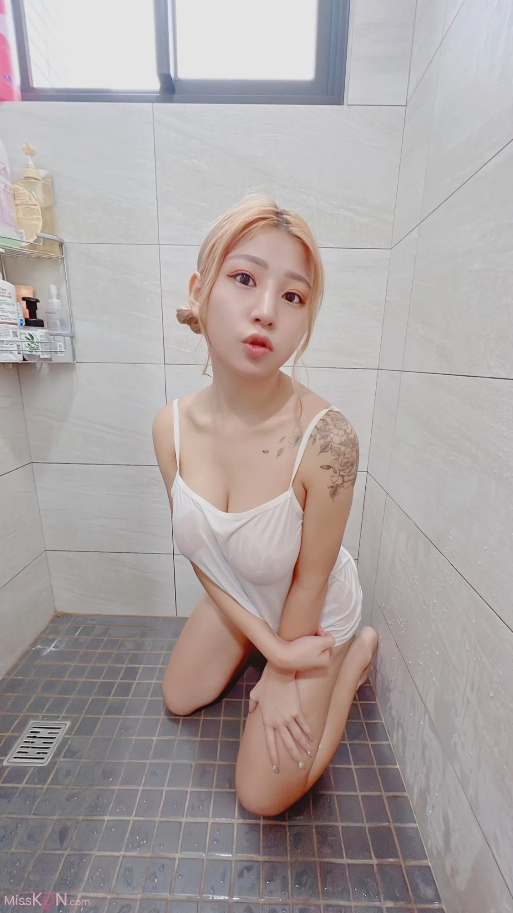 艾瑪 Emma: 大UU艾王馬Emma真的很香啊!! (208 photos )