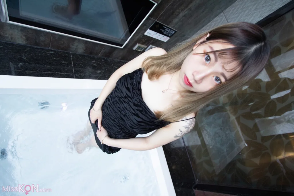 艾瑪 Emma: 大UU艾王馬Emma真的很香啊!! (208 photos )