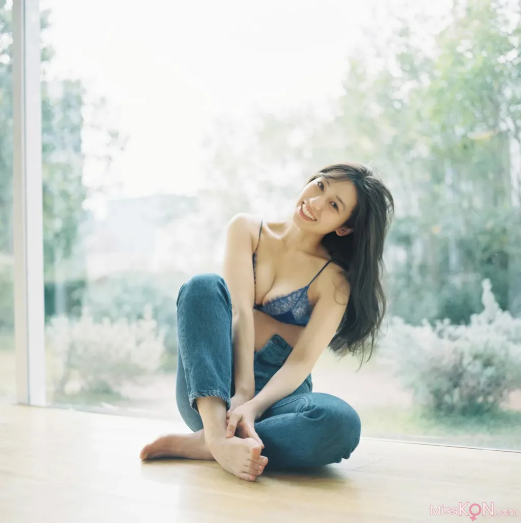 [JP] Airi Satō (佐藤あいり): 艶めく素肌 Vol.2 (56 photos)