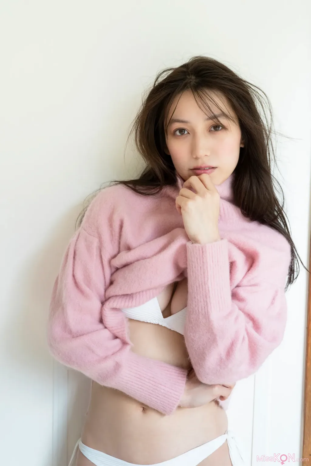 [JP] Airi Satō (佐藤あいり): 艶めく素肌 Vol.2 (56 photos)
