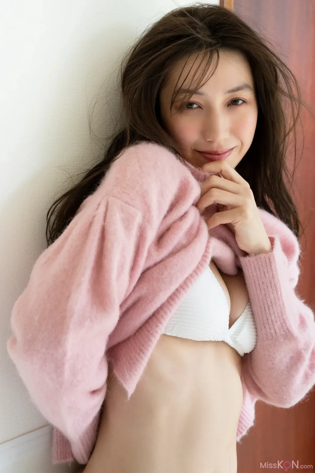 [JP] Airi Satō (佐藤あいり): 艶めく素肌 Vol.2 (56 photos)