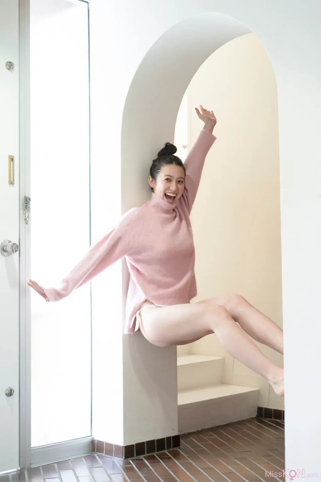[JP] Airi Satō (佐藤あいり): 艶めく素肌 Vol.2 (56 photos)